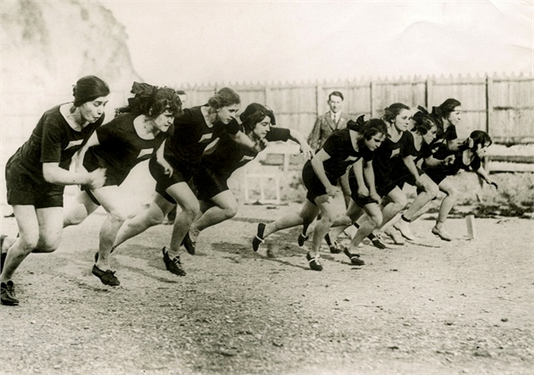 Olimpiadi Capitolo 15: 1922, Le Olimpiadi femminili fuori dal coro