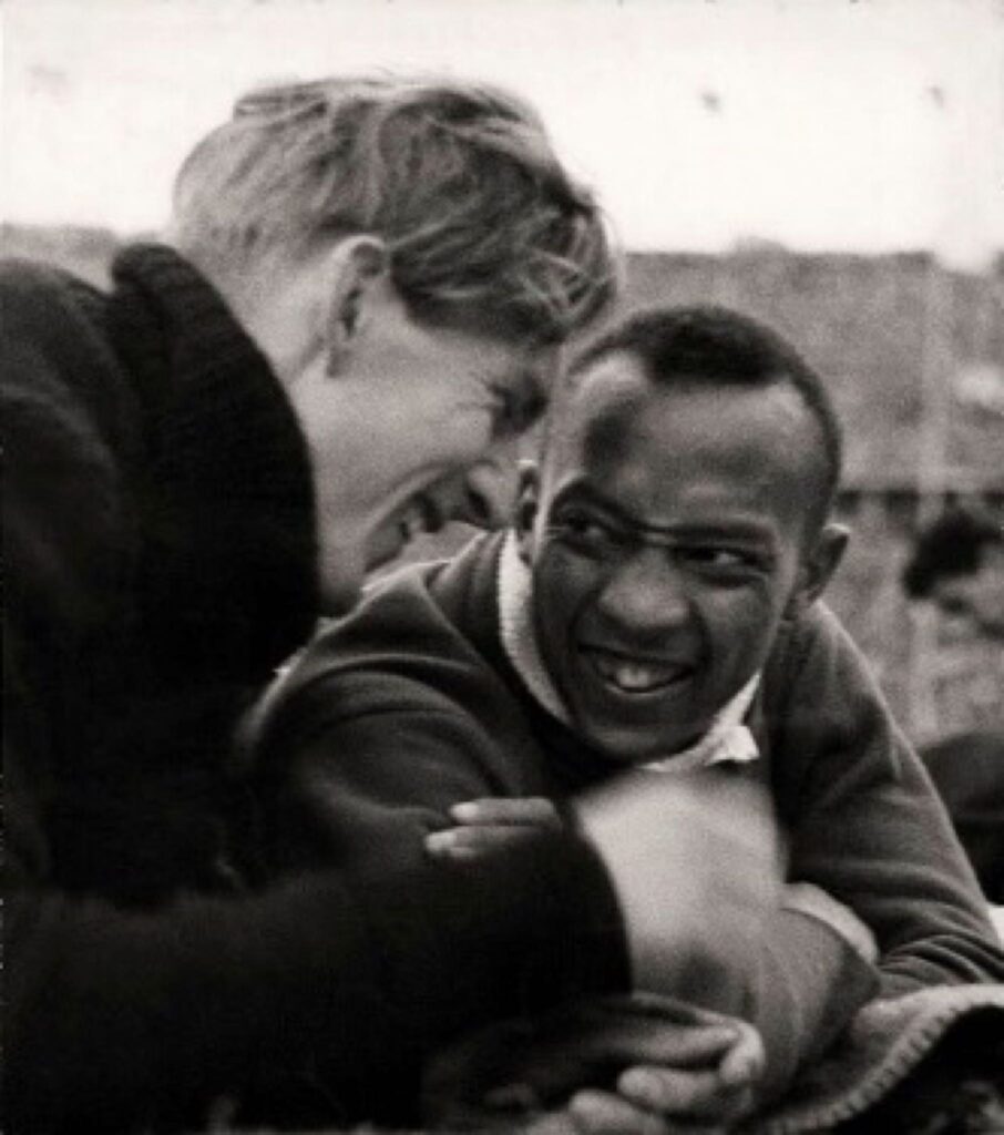 LUZ LONG E JESSE OWENS AMICI PER SEMPRE