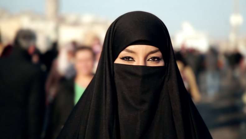 C'è anche un'Italia del Burqa