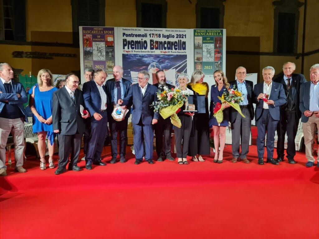 Premio Bancarella Sport 2021, vince allo sprint Antonella Stelitano.