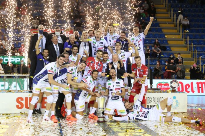 L'ITAS TRENTINO VOLLEY VINCE LA SUPERCOPPA 2021