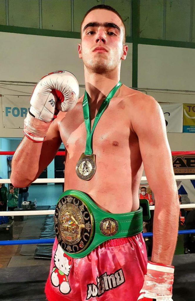 FABIO PINNA CAMPIONE ITALIANO PROFESSIONISTI DI MUAY THAI