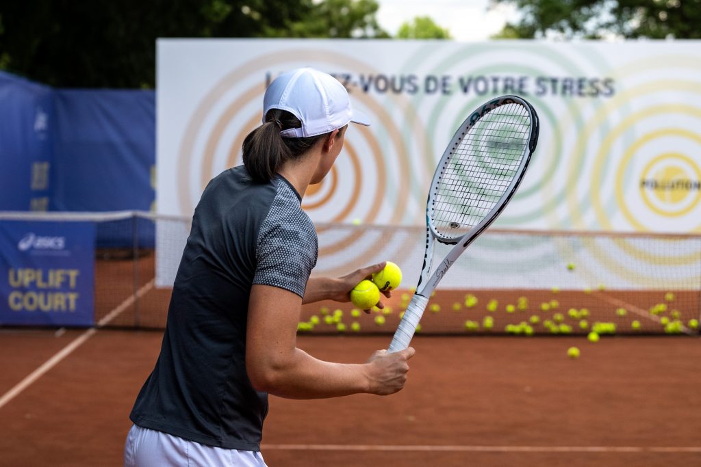 GIOCARE E TENNIS SOLLEVA LE MENTI, ALLEVIA LO STRESS E MIGLIORA LA SALUTE MENTALE