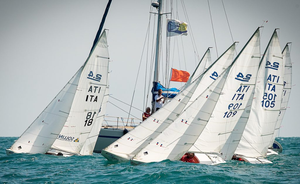 Alla Liberi nel Vento la seconda prova Campionato 2.4mR Trofeo Sollini ed il raduno federale con il Gruppo Sportivo Paralimpico della Difesa