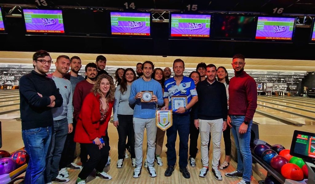 Vita di Club: Panathlon Junior Roma: un Campione del Mondo al torneo di bowling natalizio