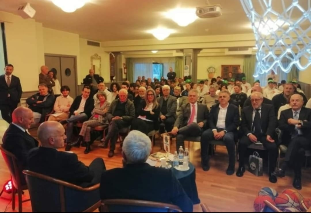 Qui Napoli,oggi 30 Aprile silenziosa preparazione in perfetto mental coach di tutta la popolazione partenopea indigena e non