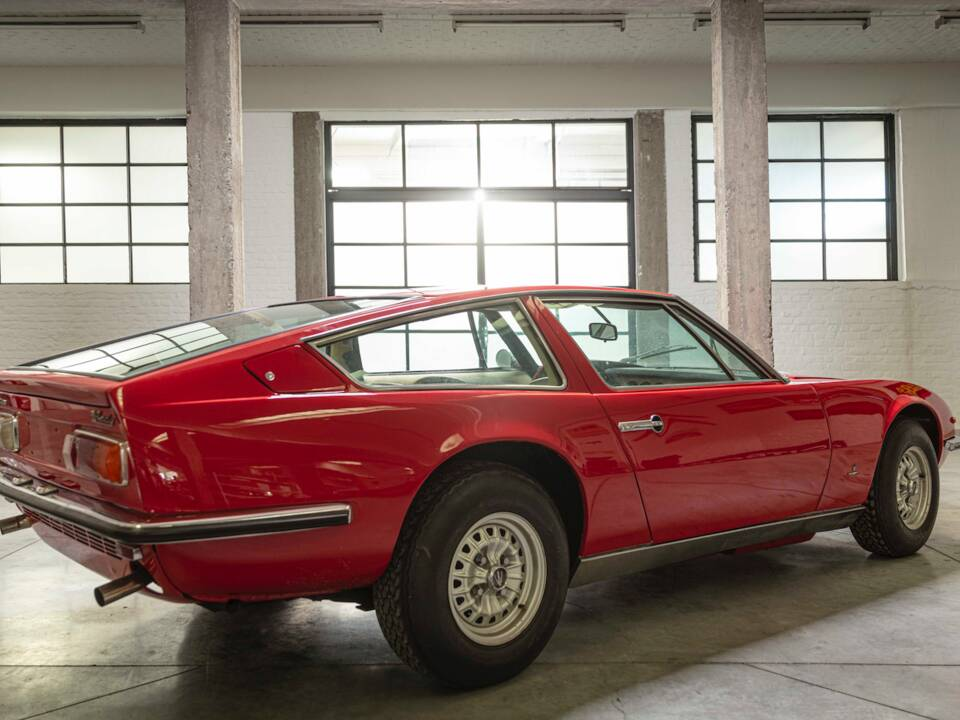 La Maserati INDY 4700                                     