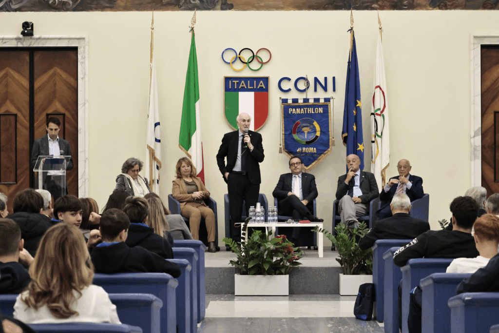 POOL SCI ITALIA“PASSAPORTO DI EMOZIONI”AD APRESKI MILANO MOUNTAIN SHOW